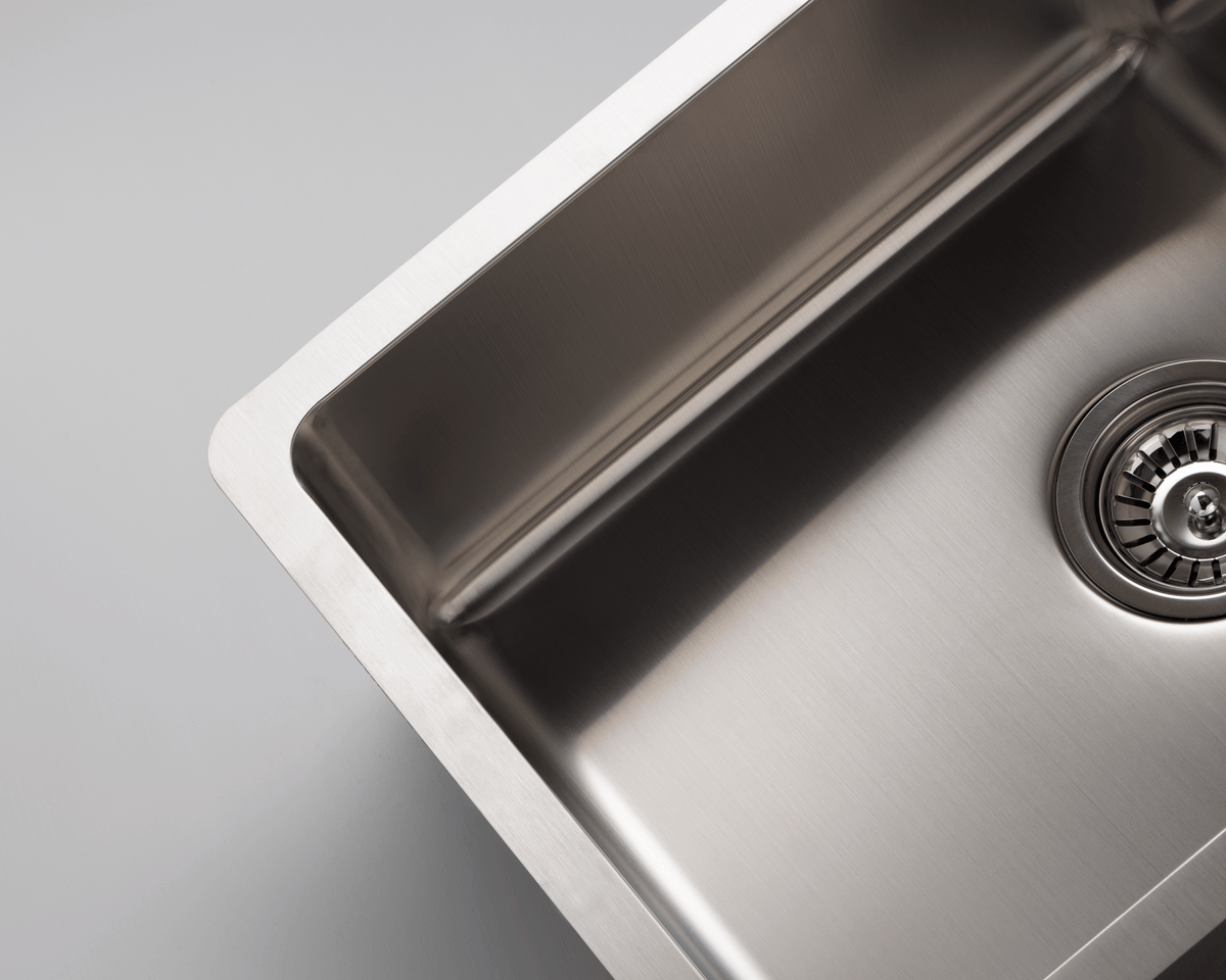 520mm Large Bowl Sink - TITAN