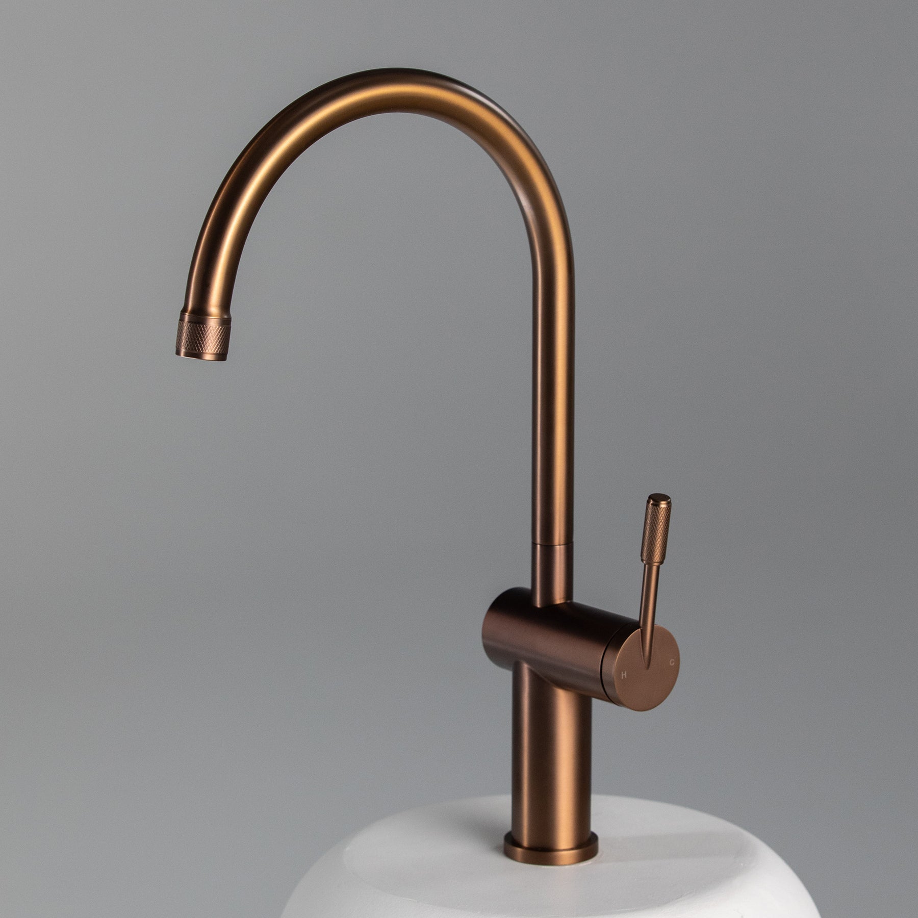 TTBR2 - Sink Mixer Tap - TITAN