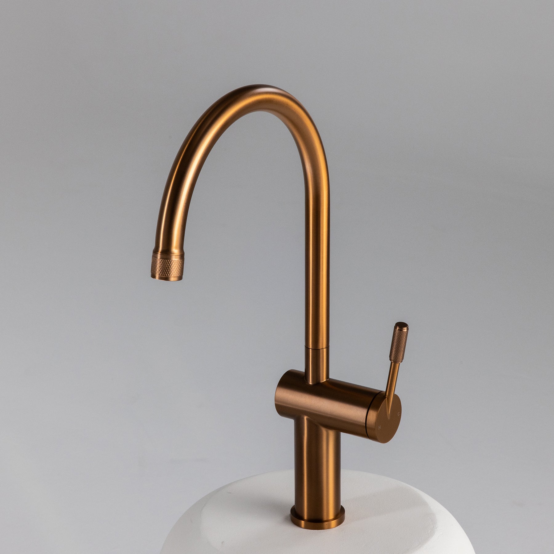 TTRG2 - Sink Mixer Tap - TITAN